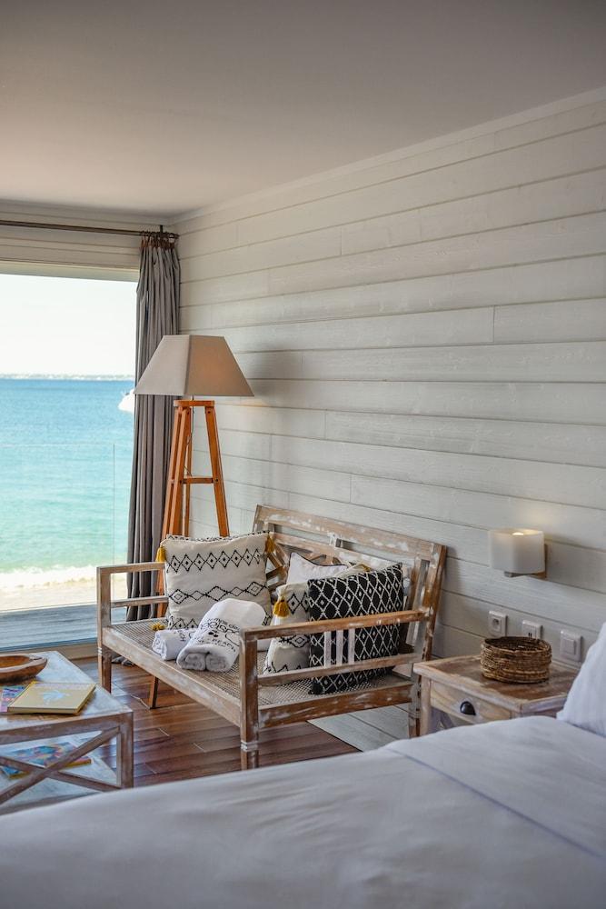 Le Temps des Cerises Hotel Beach