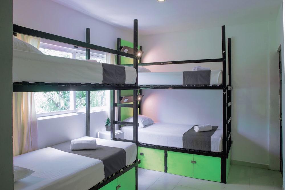 Che Tulum Hostel & Bar