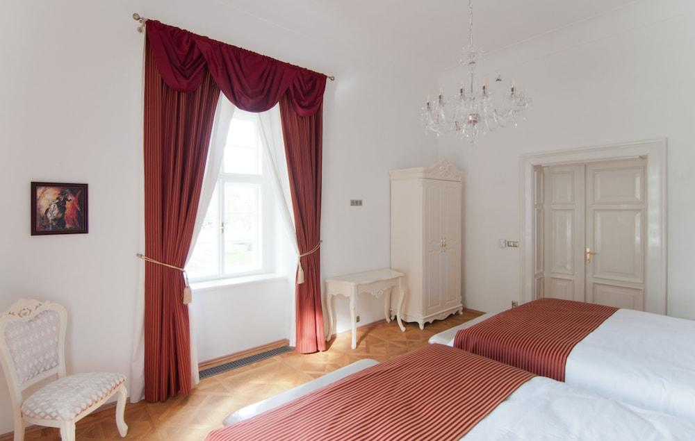 Zámek Jeseník nad Odrou