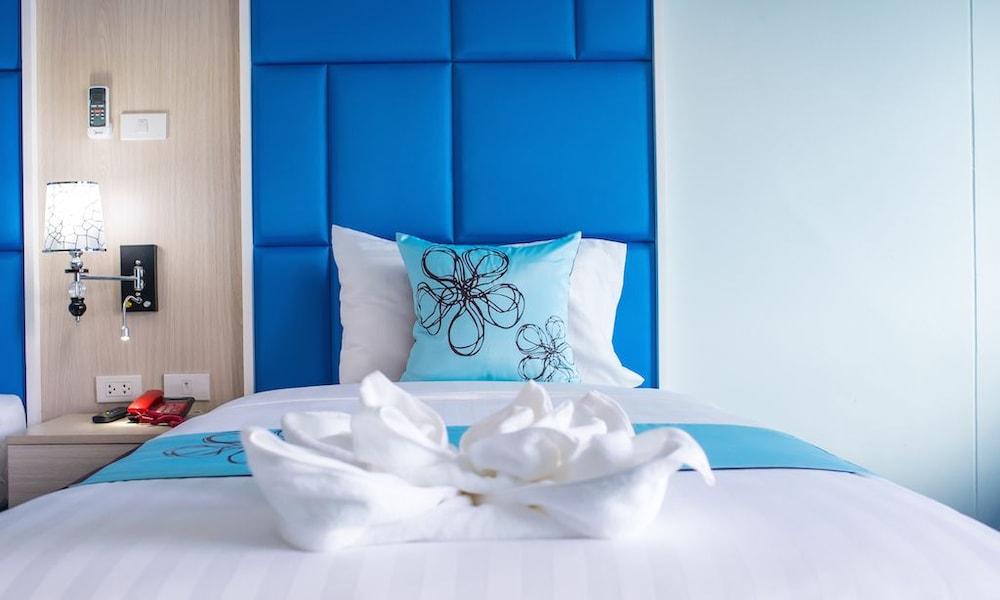 Saint Tropez Beach Resort Hotel