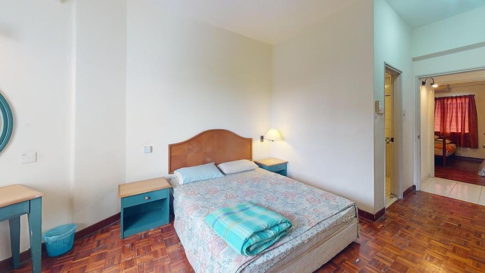 Seri Bulan Condominium