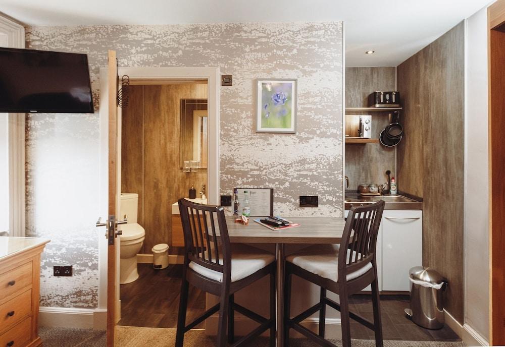 The Tower Gastro Pub & Apartments