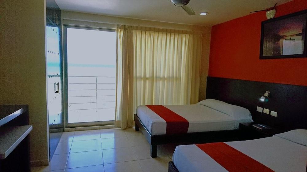 Hotel & Suites Domani