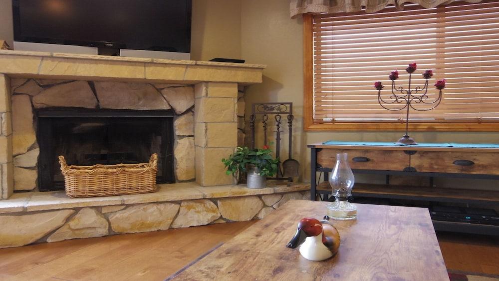 Lakeview House at Lake Arrowhead