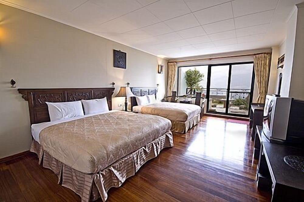 Chun Jing Hillview Villa