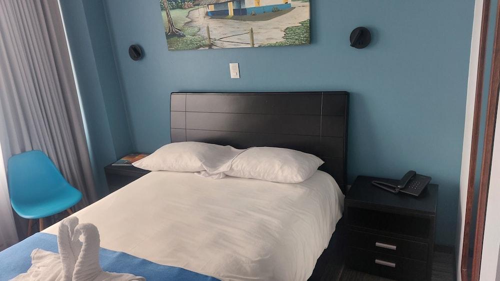 Lucky's Hotel y Casino