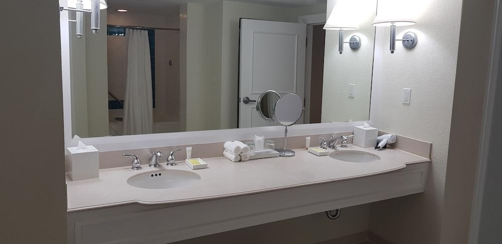 Lighthouse Pointe at Grand Lucayan - All Inclusive