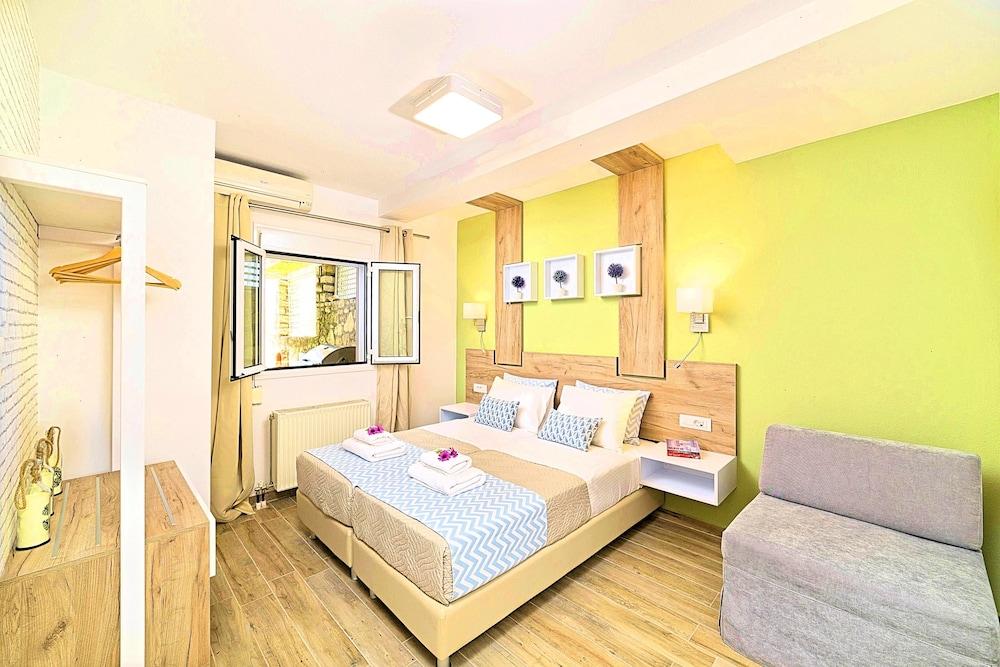 Cretan Mansion with Heated Swimming Pool