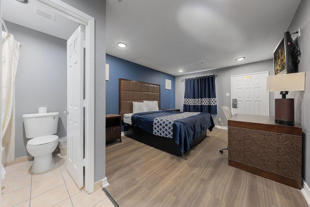 Golden Inn Dallas by Hotel O