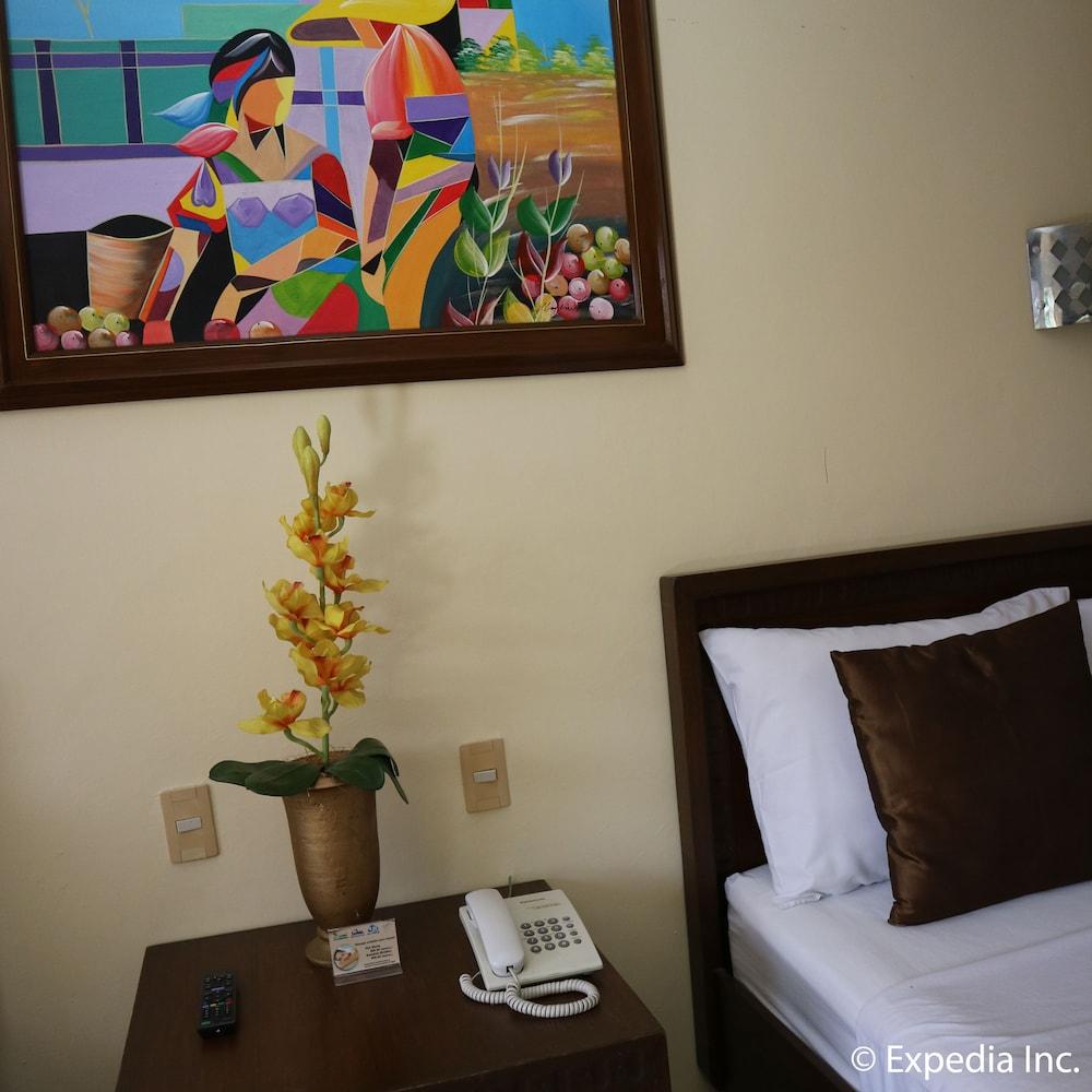 Splash Oasis Resort Hotel