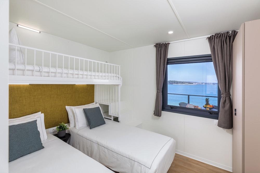 Arena Stupice Camping Homes