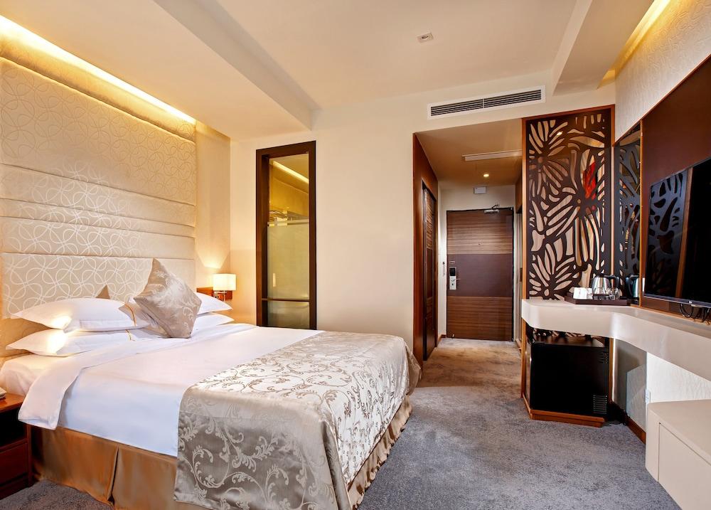 Jasmine Palace Hotel