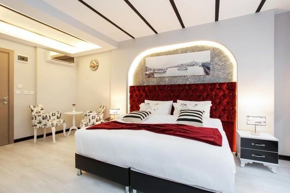 Taksim Doorway Suites