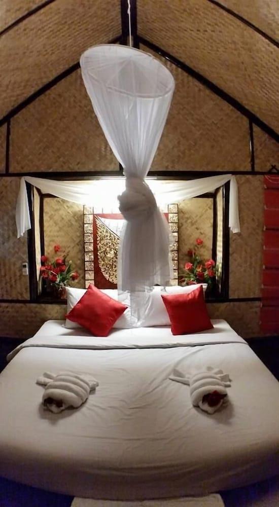 Eco Lanta Hideaway Beach Resort