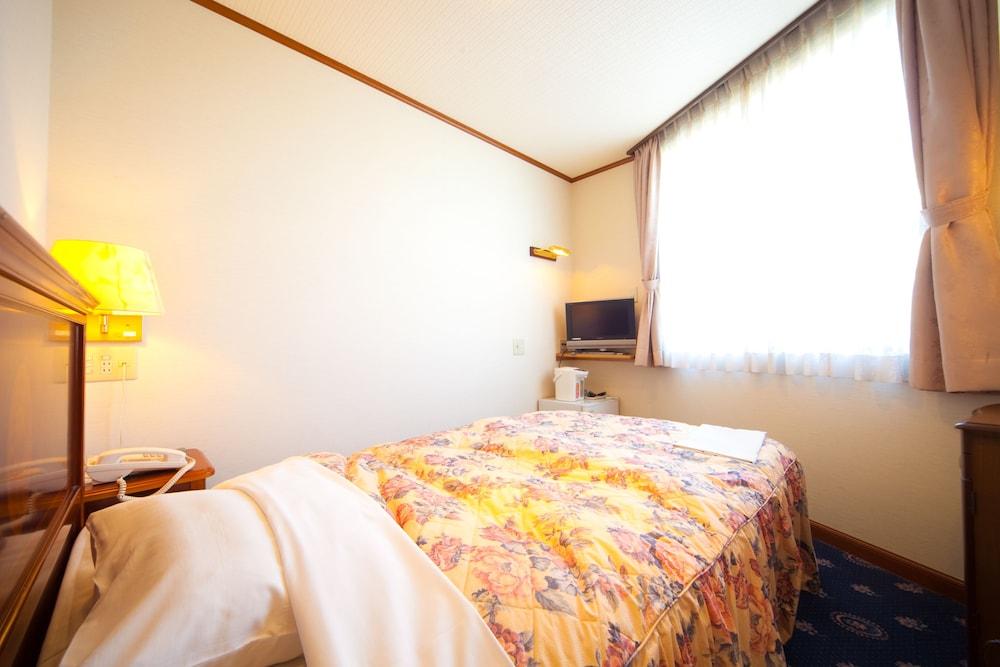 Beppu Station Hotel