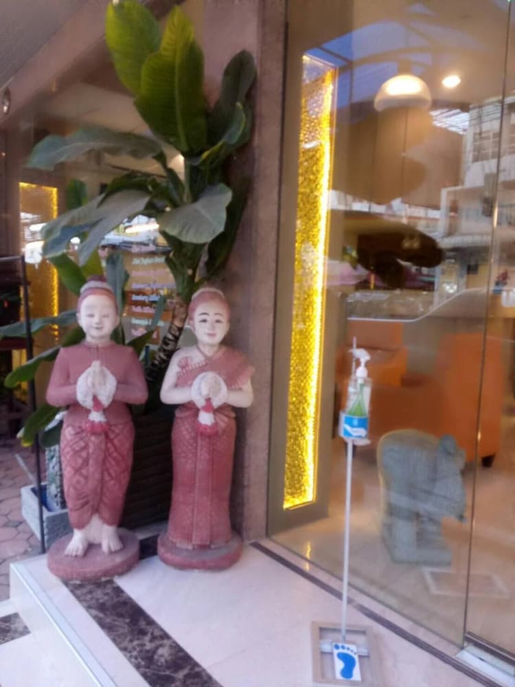 Seaview Sriracha Hotel