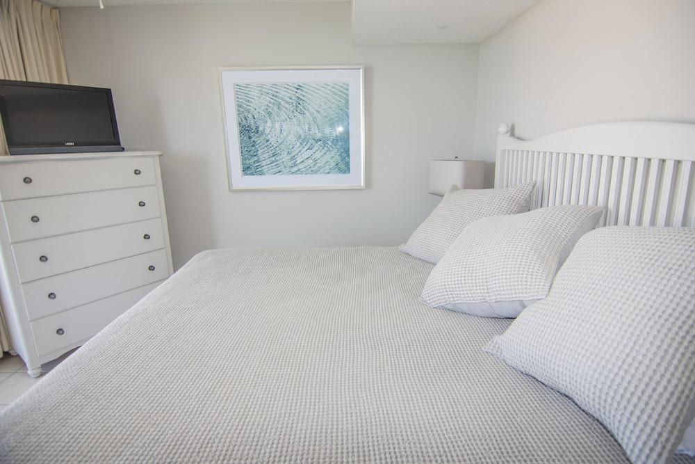 Pelican Beach Resort by Panhandle Getaways