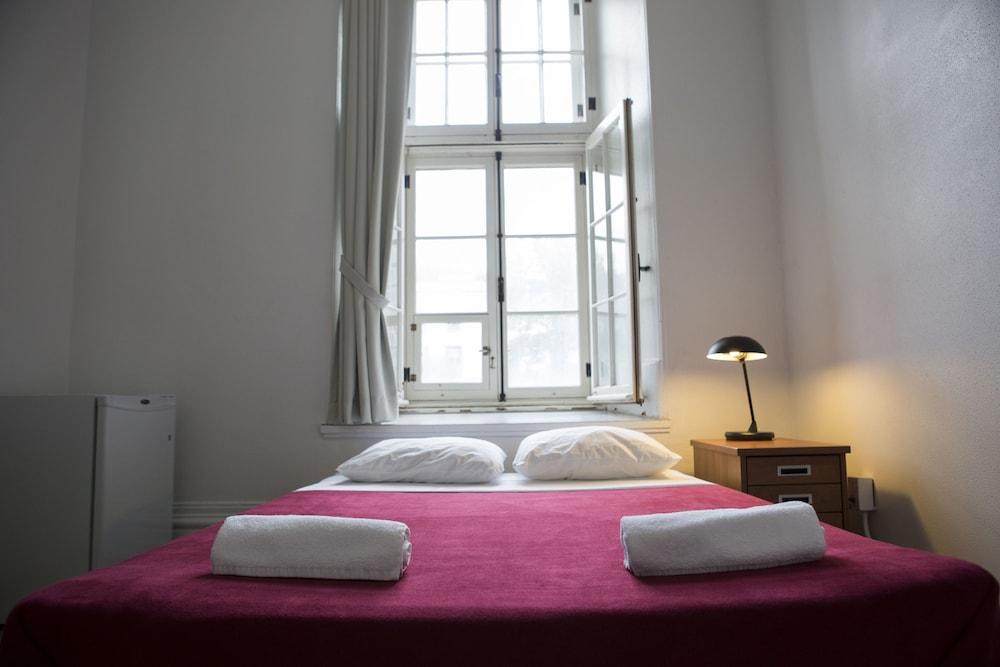 Residence Grey Nuns by Concordia University