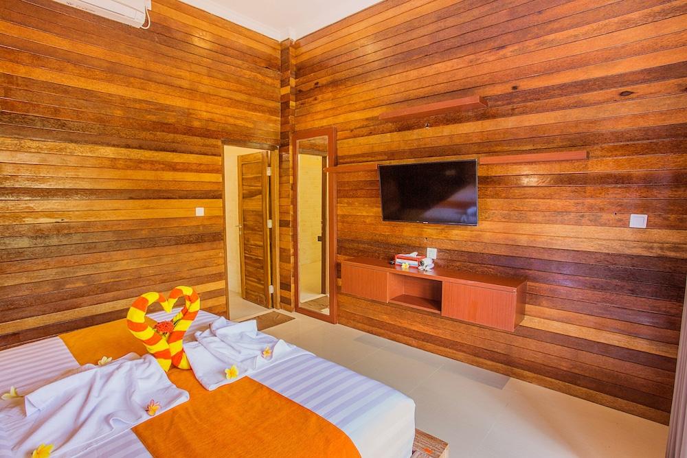 Dinatah Lembongan Villas