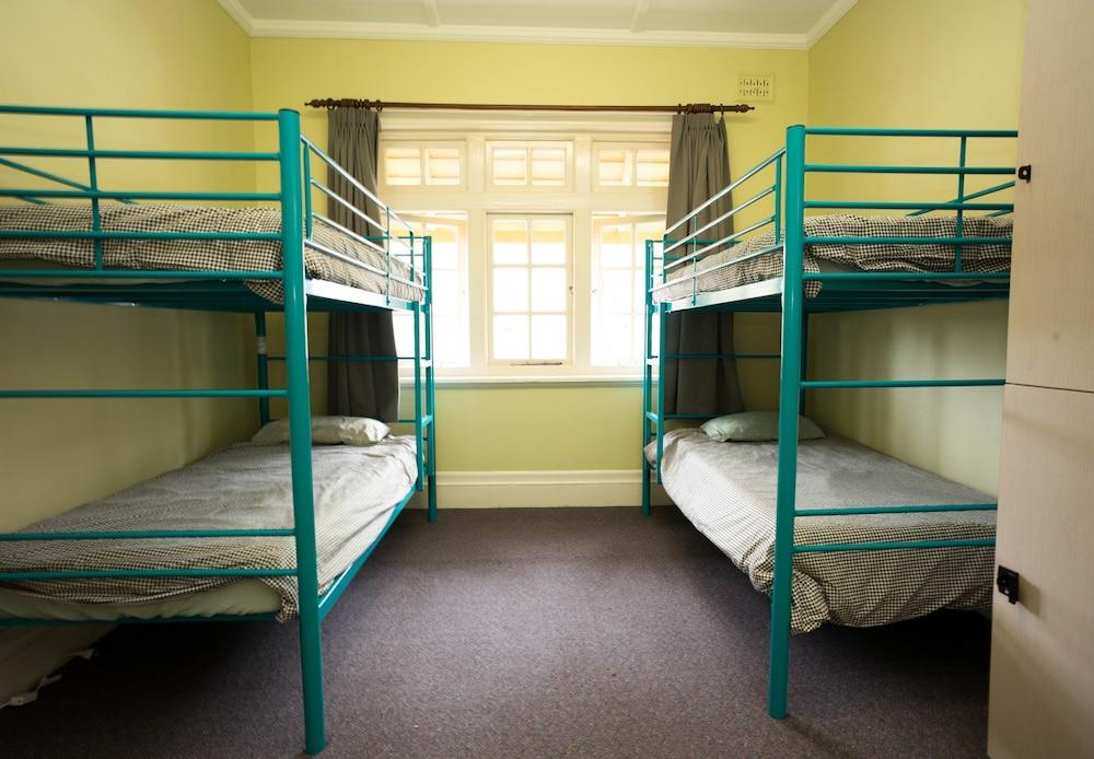 YHA Newcastle Beach