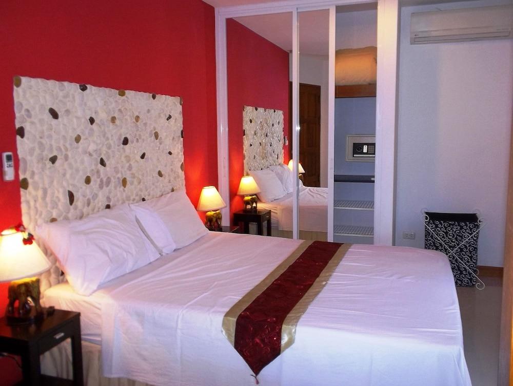 Mountain Sea View Luxury Apartments