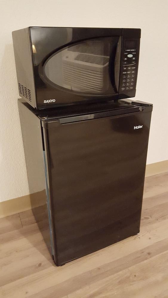 Tricove Inn & Suites