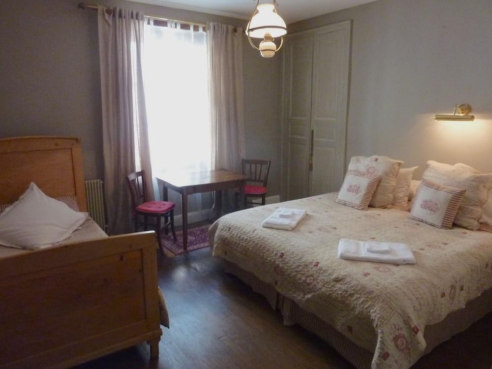 Le Logis Bed and Breakfast