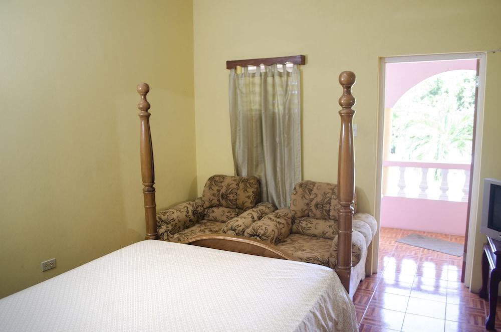 Little Shaw Park Guest House