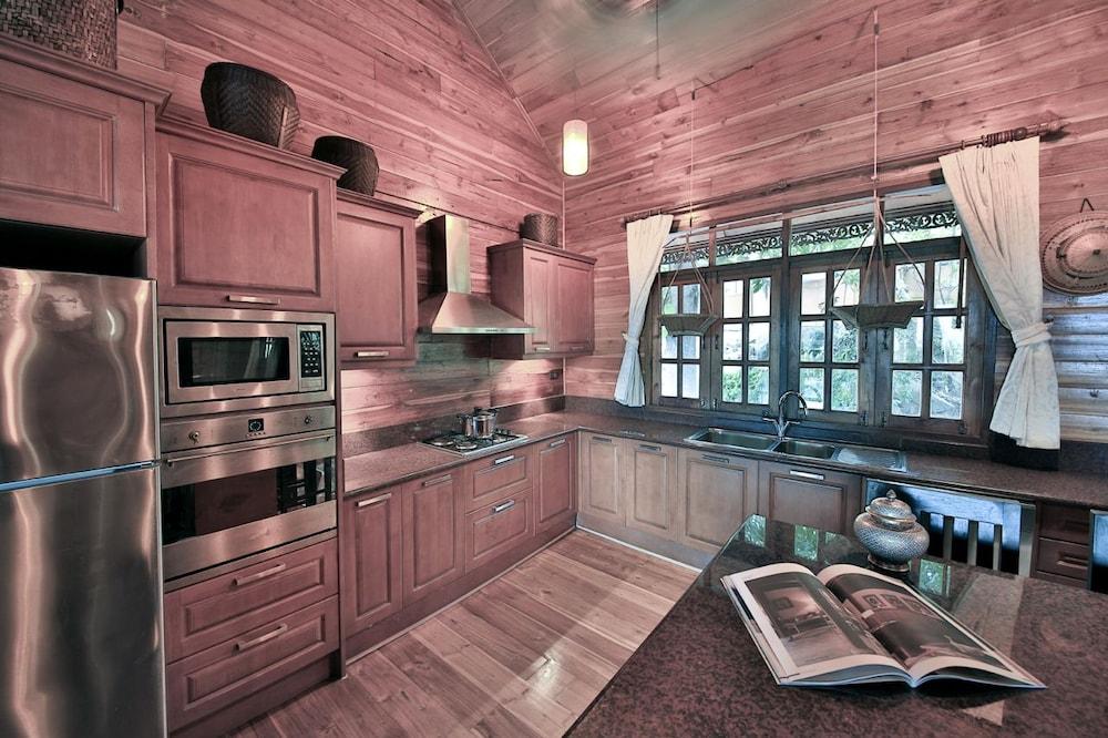 Presidential Thai Villa