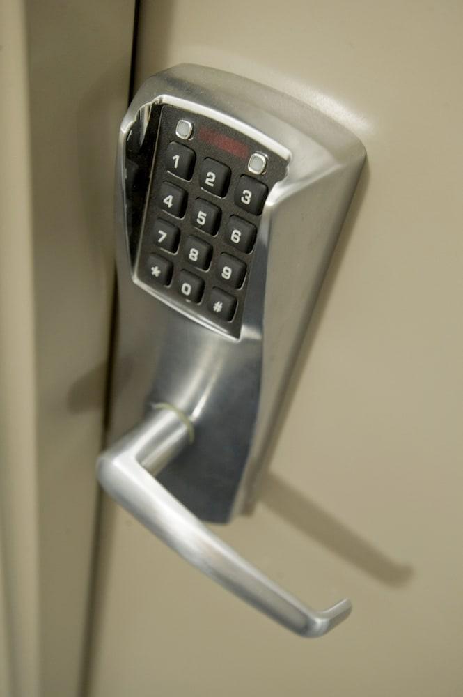 B&B HOTEL Troyes Centre