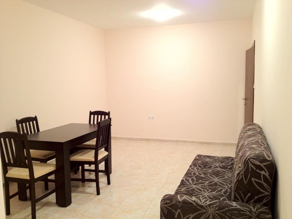 Beach Aparthotel Salt Lake