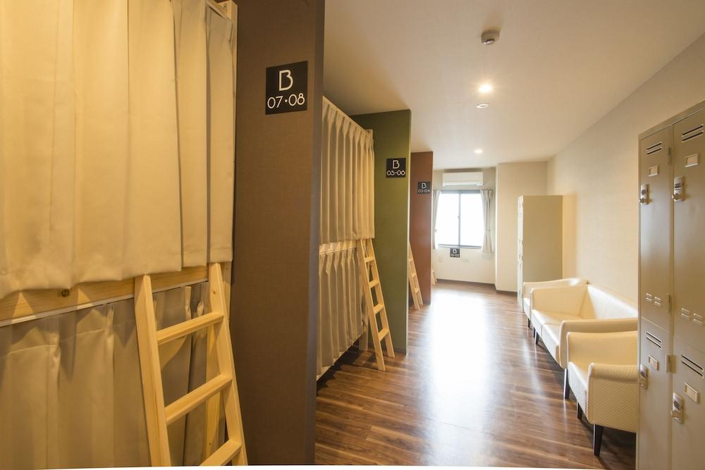 Guest House Rojiura - Hostel