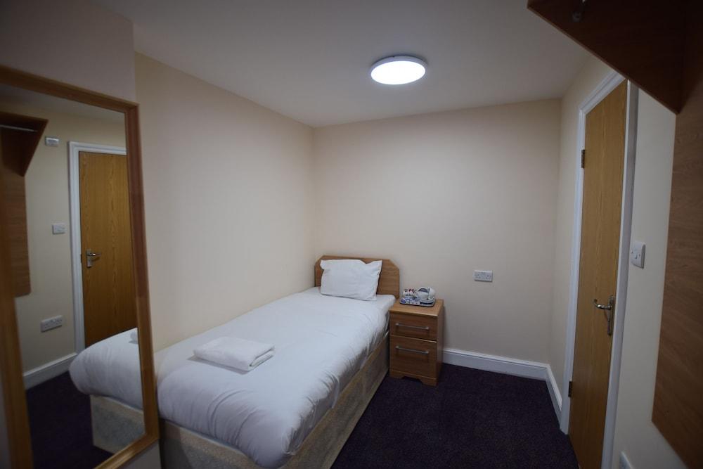 Woodlands Lodge Ilford