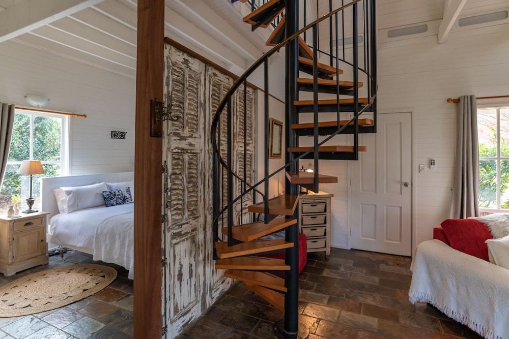 ARCADIA - The Barn Cottage & Rosehill Cottage