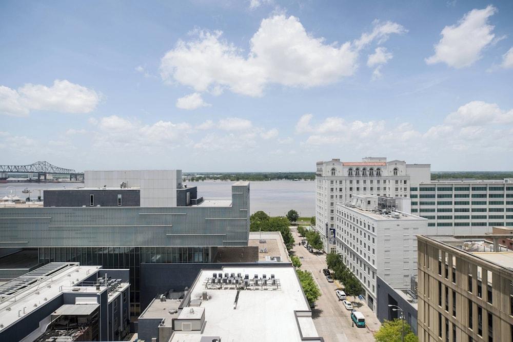 WATERMARK Baton Rouge, Autograph Collection