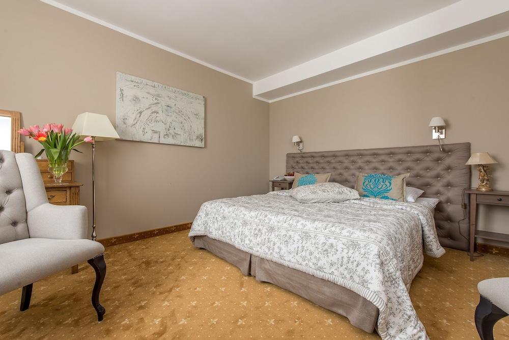 Riviera Resort Modlin Airport