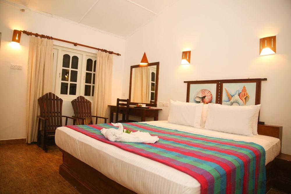 Thejan Beach Cabanas