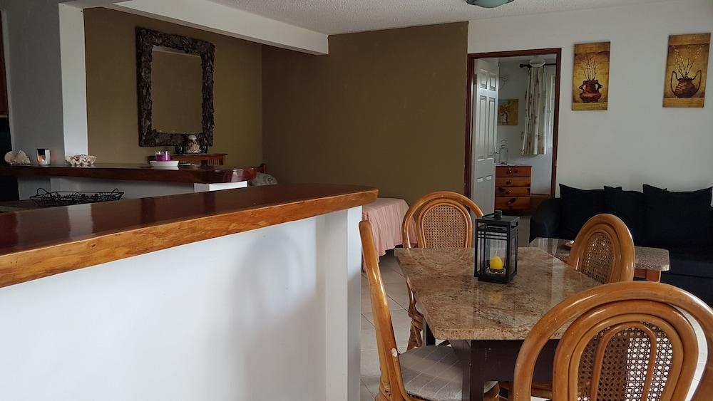 CHEZ LORNA 3 nights or plus