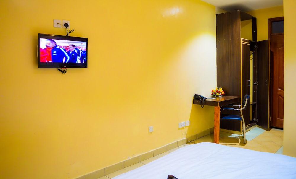 Fourth Parklands Guest House & Conference