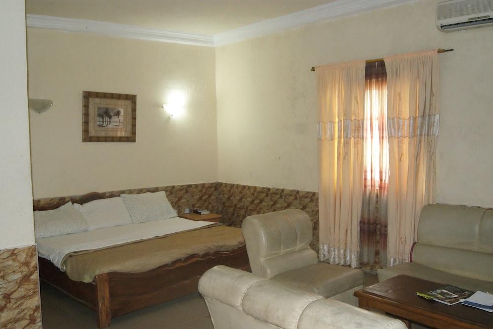 Tiffany Hotel and Towers