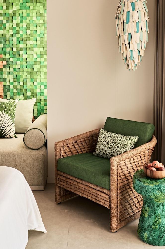 Finolhu, A Seaside Collection Resort, a Member of Design Hotels