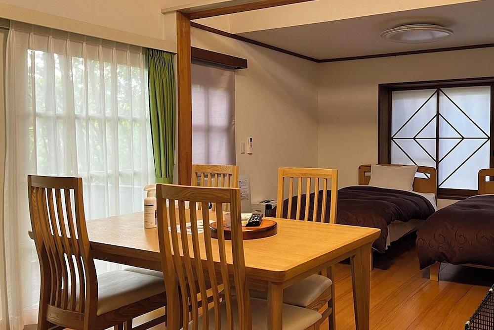 Tateshina Wan Wan Paradise Cottage