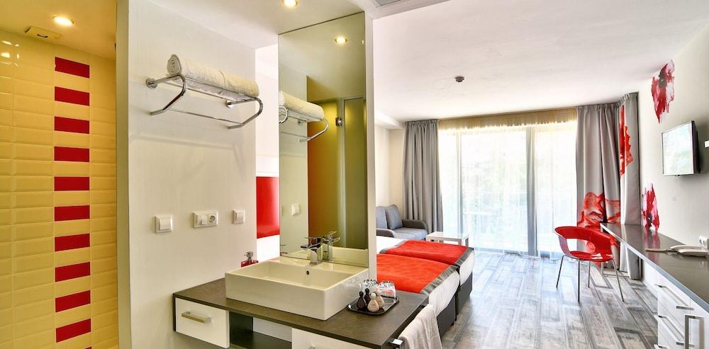 Hotel Grifid Foresta  Adults Only