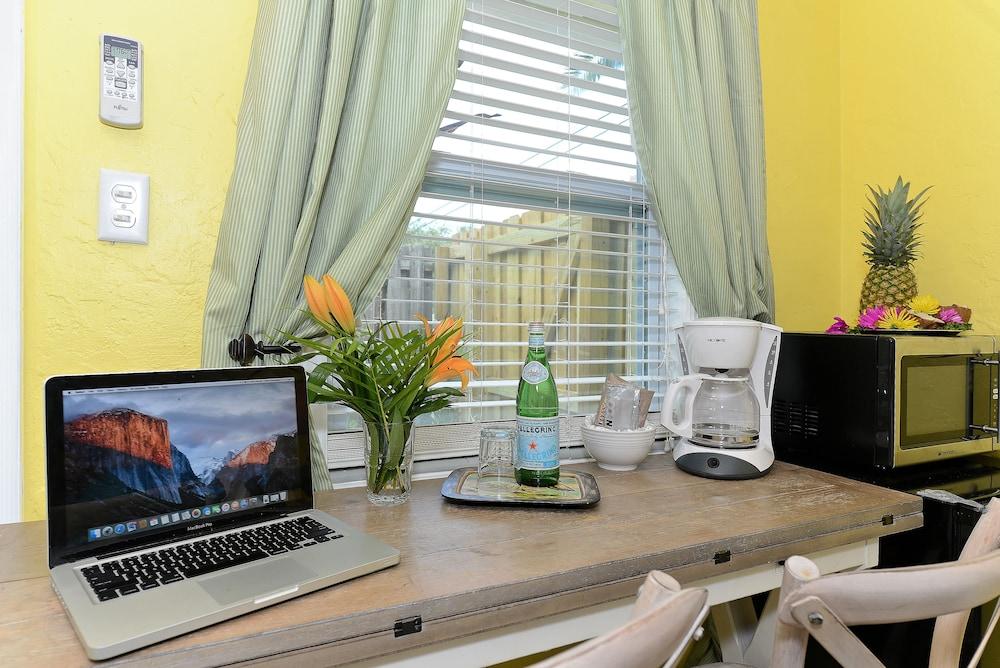 Siesta Key Palms Resort