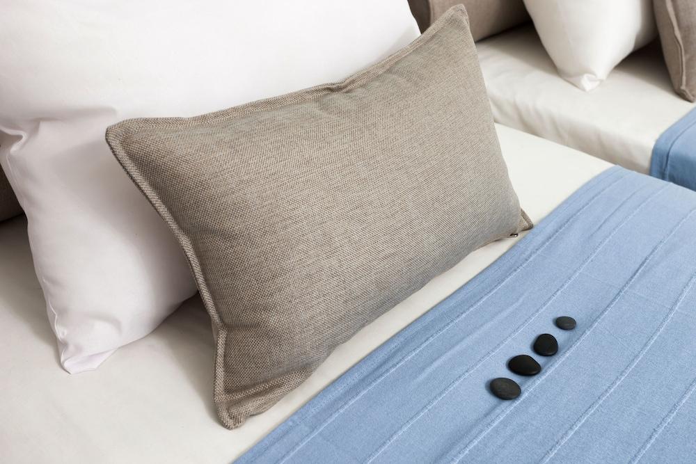 Mirsini Studios & Apartments