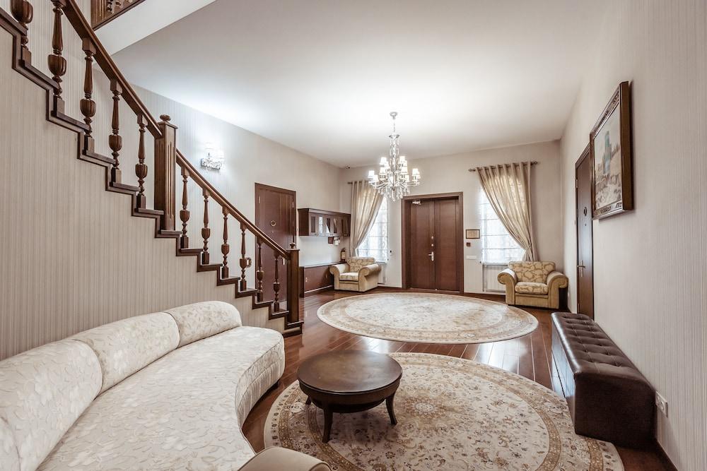 Ichan Qala Premium Class Hotel