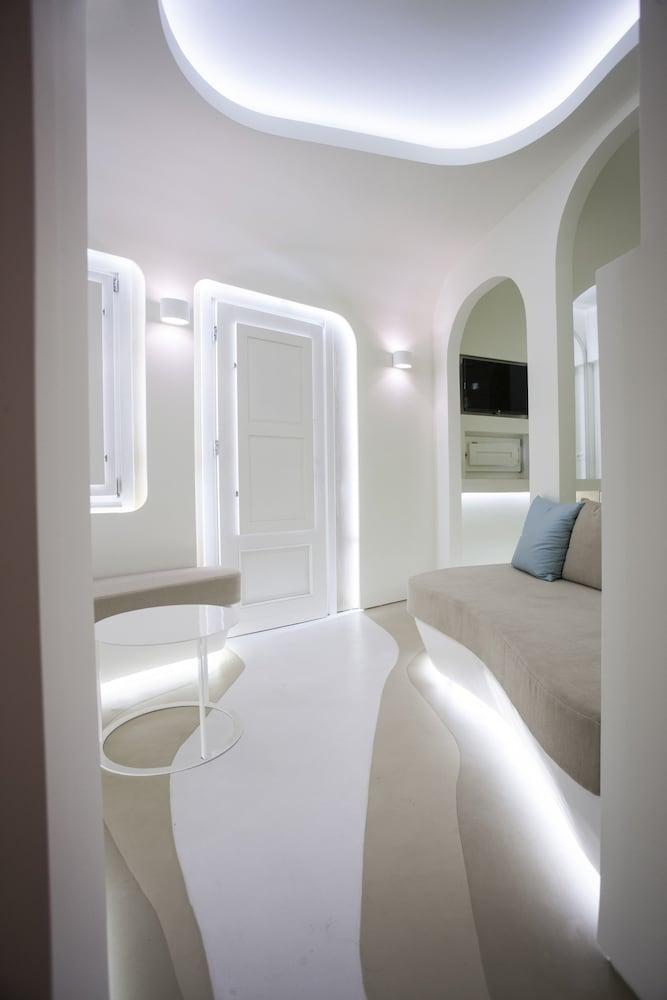 Andronikos Santorini