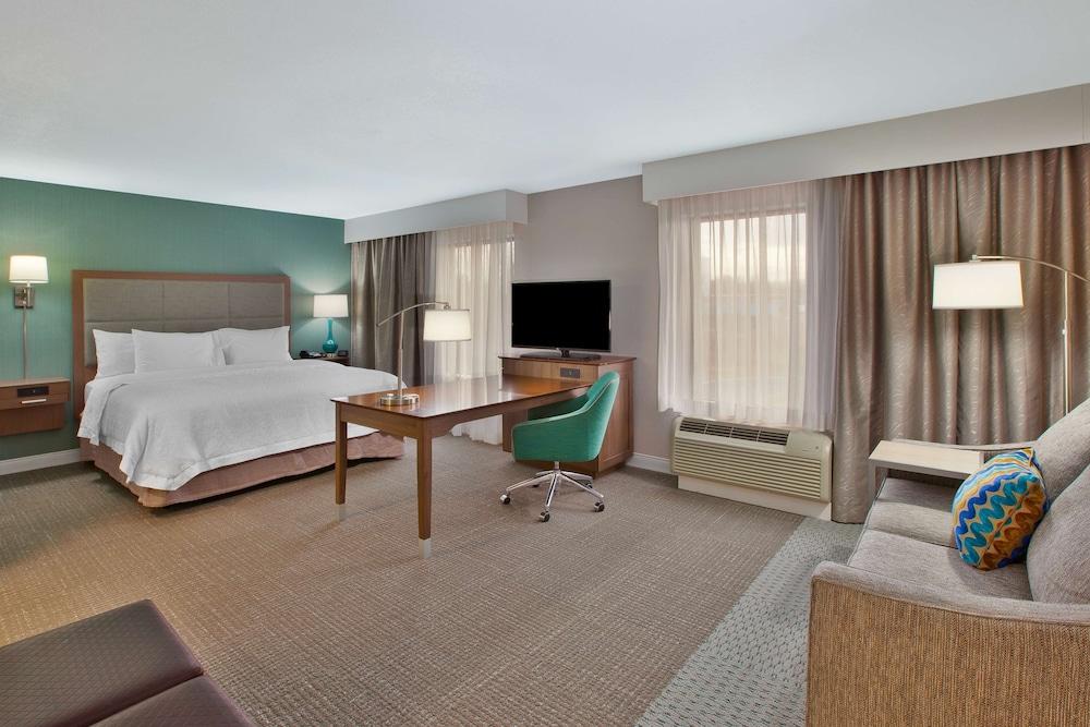 Hampton Inn & Suites Alliance