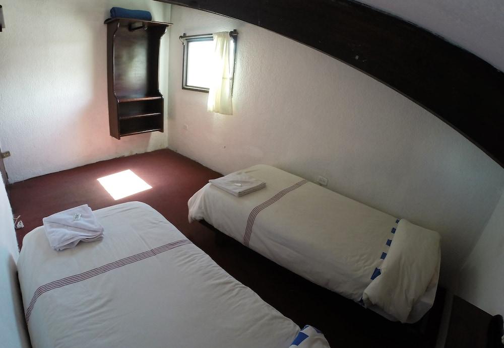 L'AUBERGE INN - Hostel