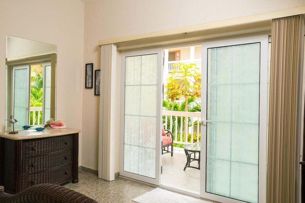 Lawson Rock Yellowfish 211